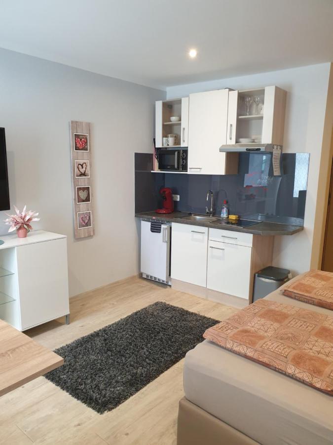 Hausner'S Hotel- Studio Apartments Altenstadt an der Waldnaab ภายนอก รูปภาพ