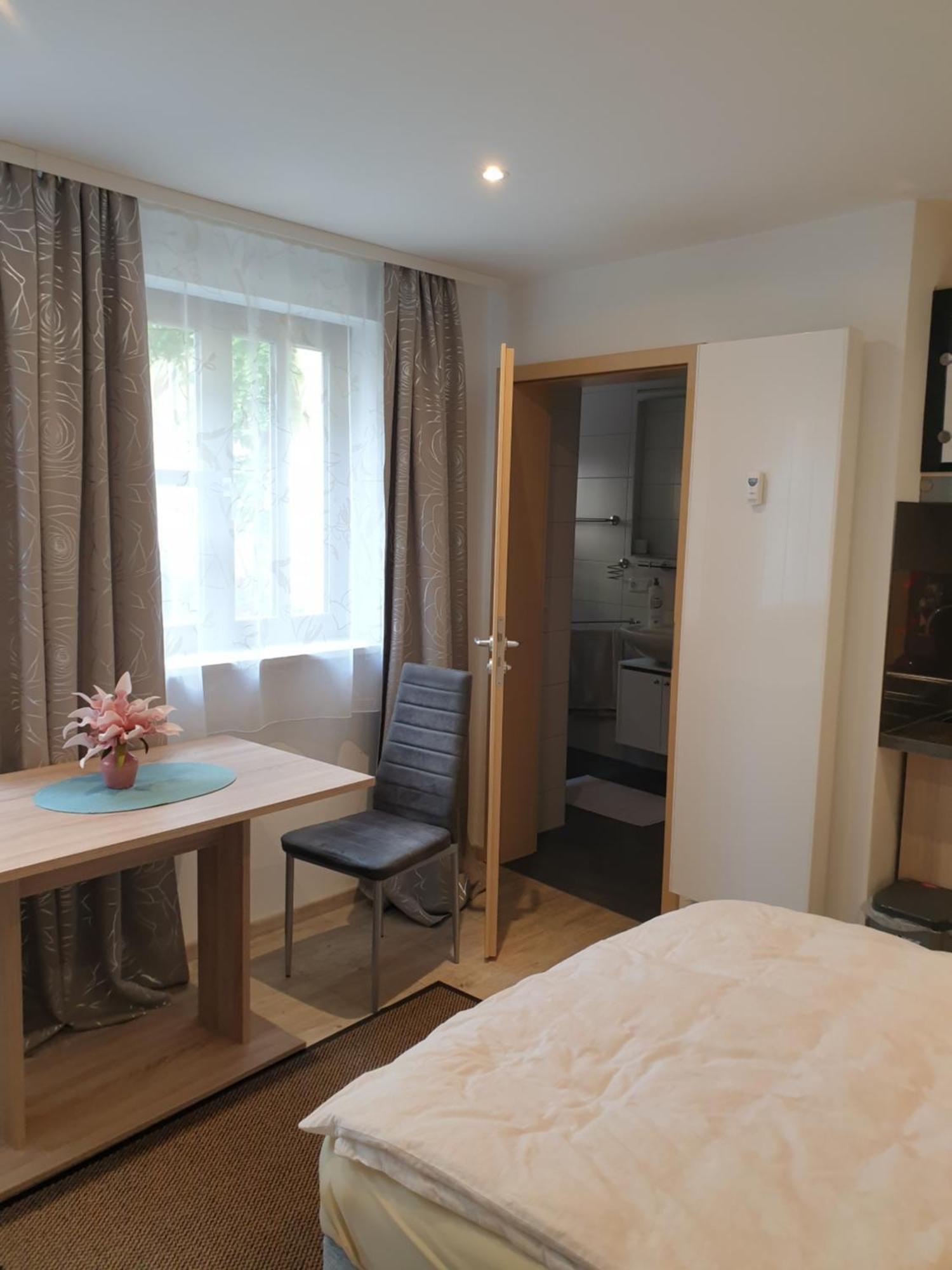 Hausner'S Hotel- Studio Apartments Altenstadt an der Waldnaab ภายนอก รูปภาพ